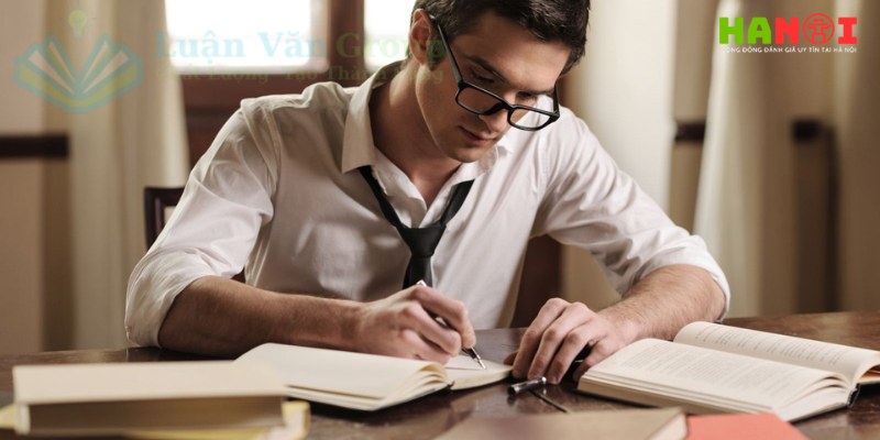 Loi-ich-ma-ban-nhan-duoc-khi-su-dung-dich-vu-ho-tro-viet-tieu-luan