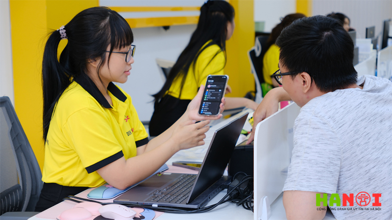 Trai-nghiem-thuc-te-tu-khach-hang-cung-dien-thoai-nhanh-1