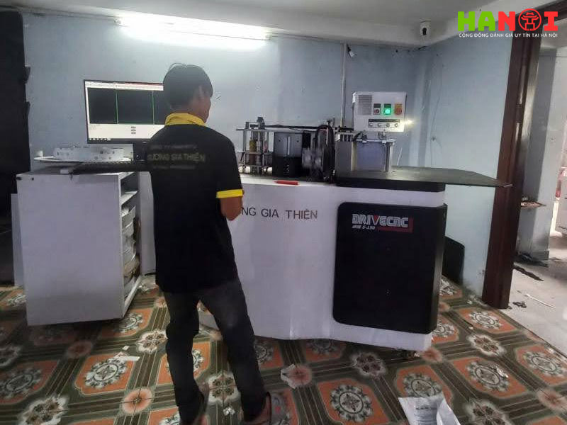 Dich-vu-thi-cong-chu-noi-inox-ha-noi-tai-truong-gia-thien-1-hanoitoplist