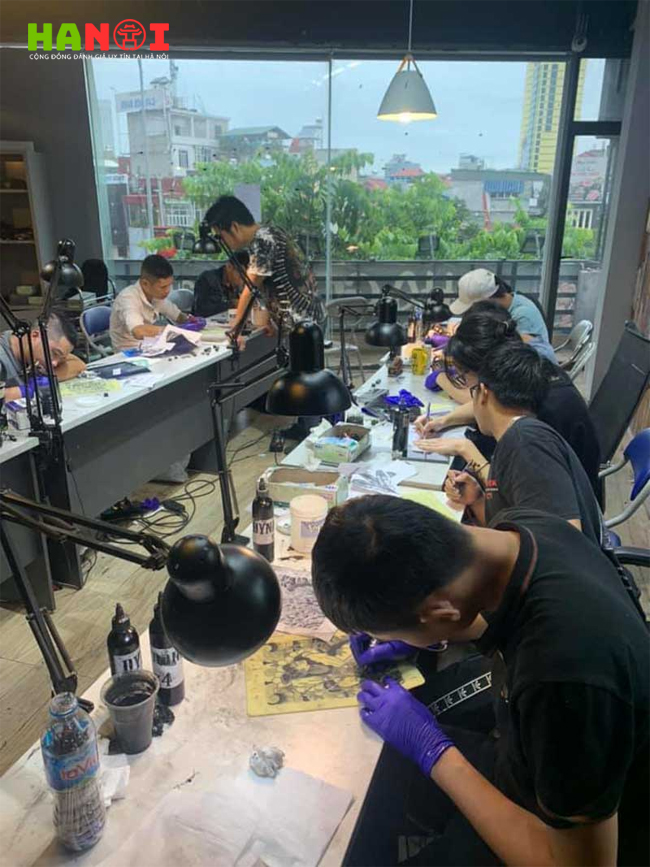 Hoc-xam-con-duong-tro-thanh-tattoo-artist-chuyen-nghiep-1