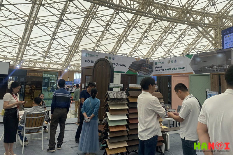 Nhua-viet-phap-hanoitoplist