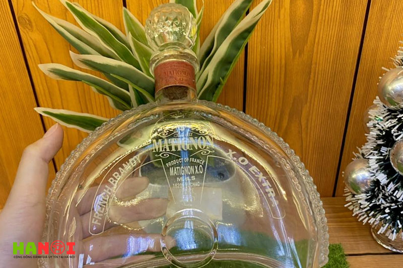 Ban-vo-chai-ruou-ngoai-gia-re-tai-ha-noi-1-hanoitoplist