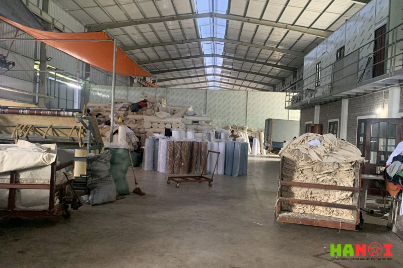 Cong-ty-co-phan-det-nhuom-nam-trang-1-hanoitoplist