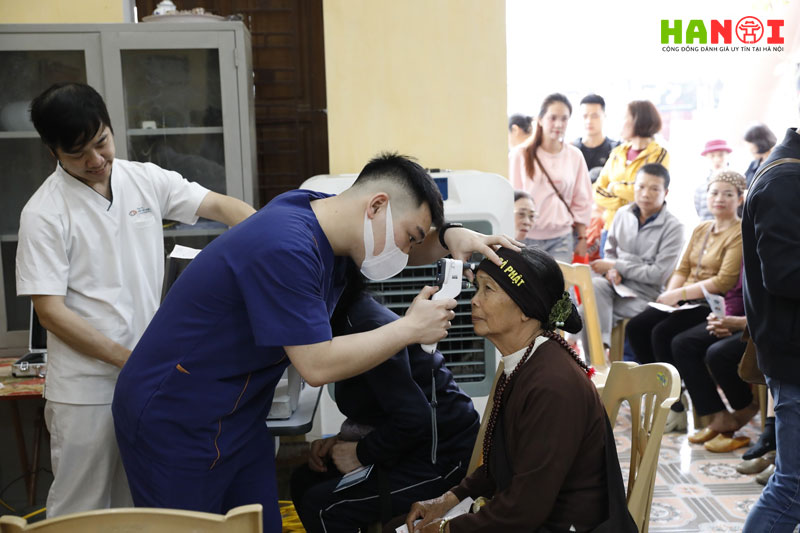 Kinh-mat-viet-nam-vinaoptic-hanoitoplist