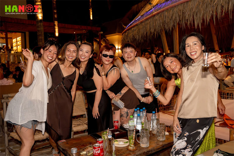 Cocktail-ben-bien-va-xu-huong-tan-huong-moi-tai-kala-kala-beach-club-1