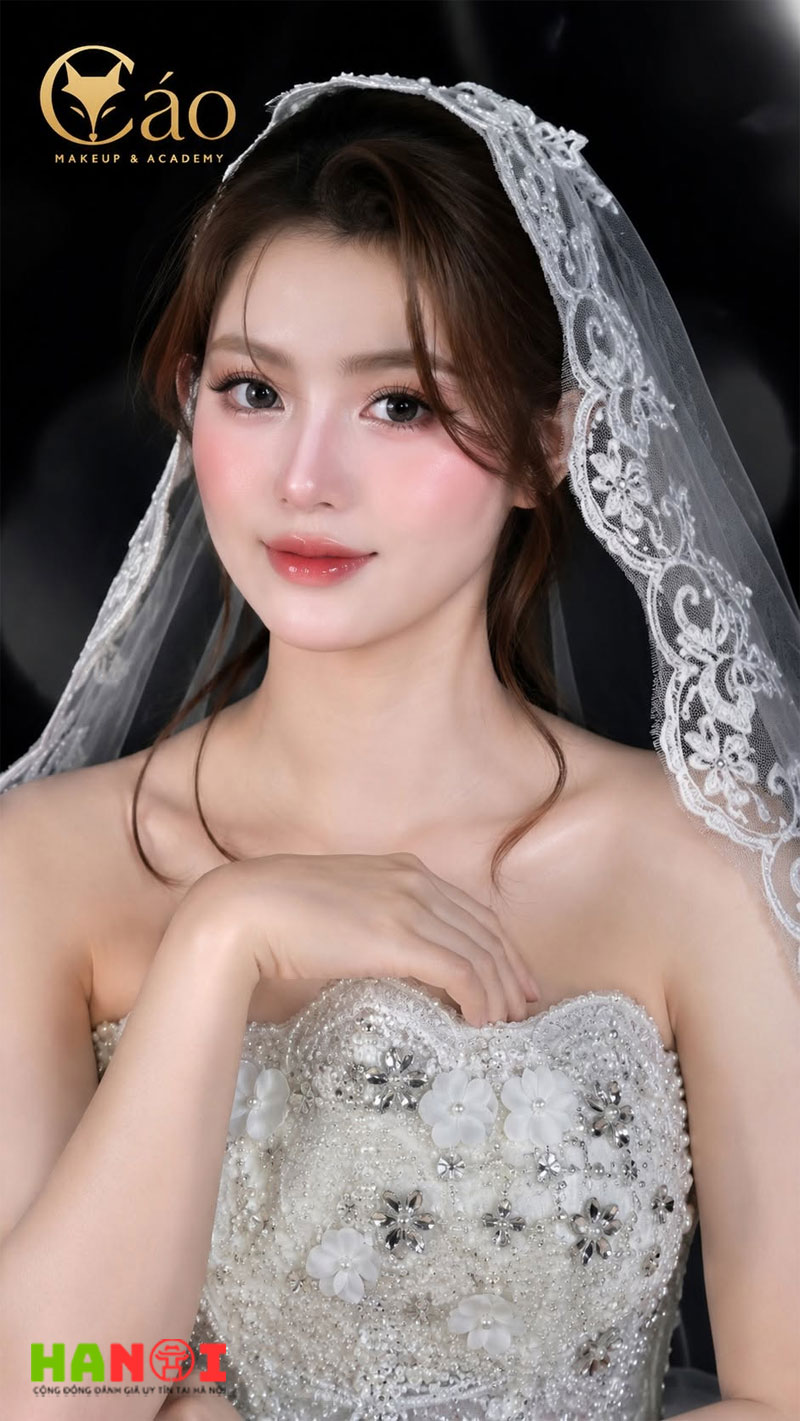 Cao-makeup-khi-trang-diem-ca-nhan-tro-thanh-ky-nang-lam-dep-thiet-thuc-6