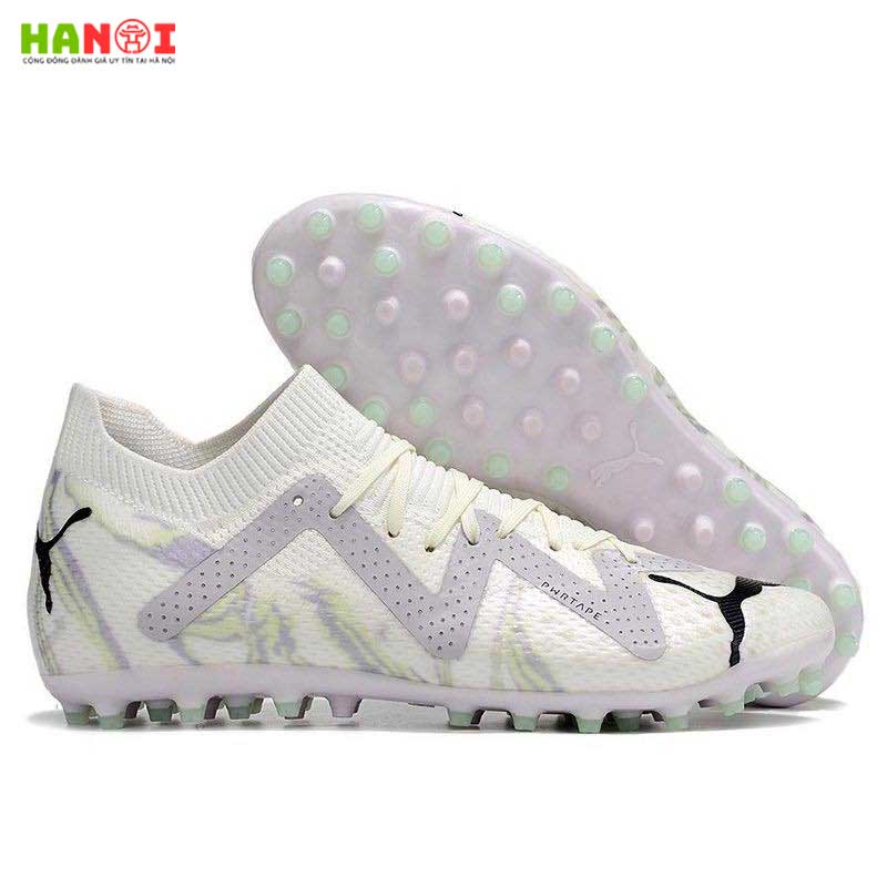 Mua-giay-da-bong-o-ha-noi-nen-den-shop-hay-mua-online-1